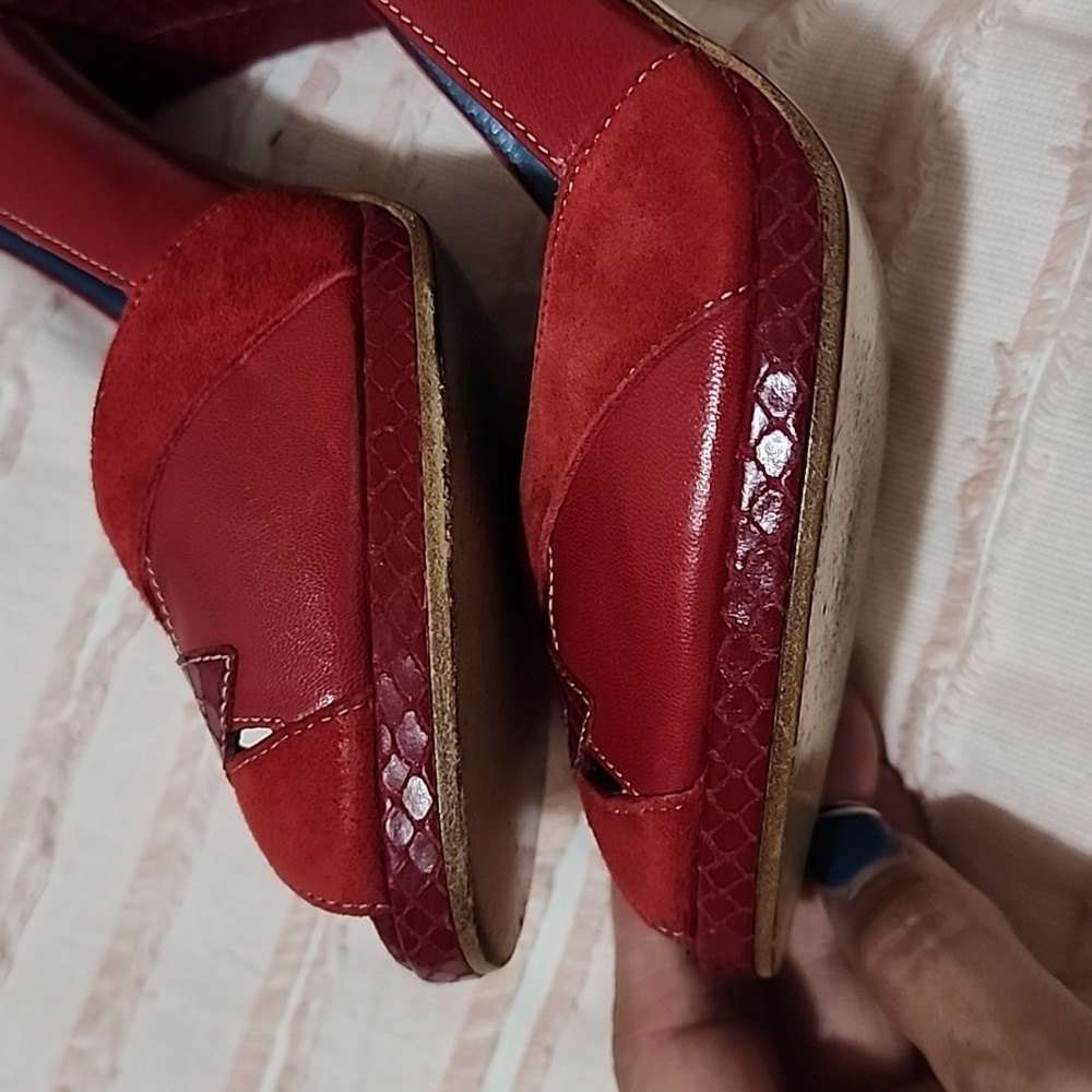 Marc Jacobs Red Suede Snake Print Peep-Toe Heels - Picture 16 of 17